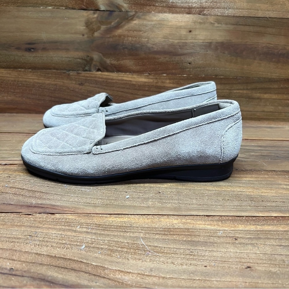 Easy Spirit Tan Suede Slip On Shoes Sandals Flats Comfort Women's 6